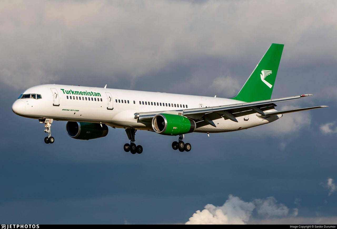 Turkmenistan Airlines Boeing 757 Makes Emergency Landing in Ashgabat